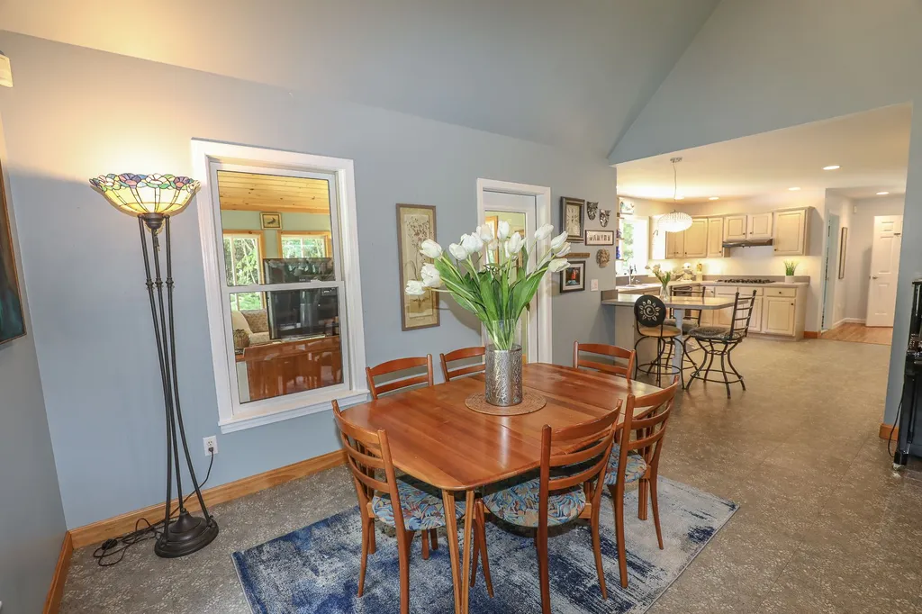 88 Twist Hill Road Dunbarton NH 03046
