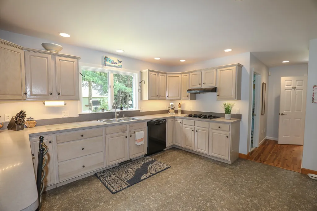 88 Twist Hill Road Dunbarton NH 03046