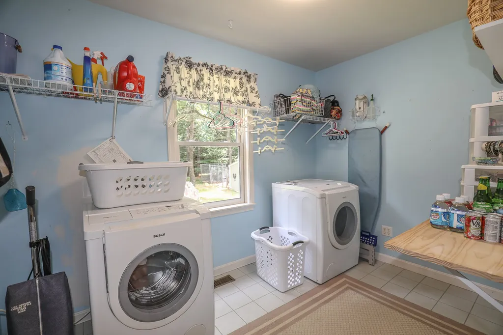 88 Twist Hill Road Dunbarton NH 03046