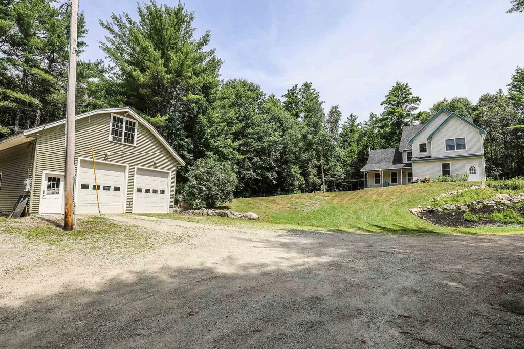 88 Twist Hill Road Dunbarton NH 03046