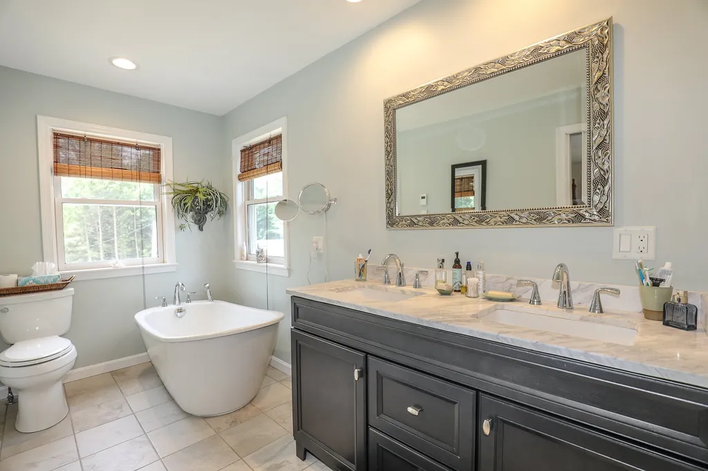 88 Twist Hill Road Dunbarton NH 03046