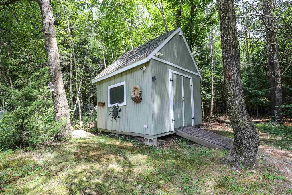 88 Twist Hill Road Dunbarton NH 03046