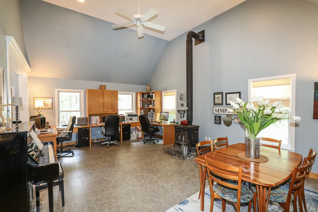 88 Twist Hill Road Dunbarton NH 03046