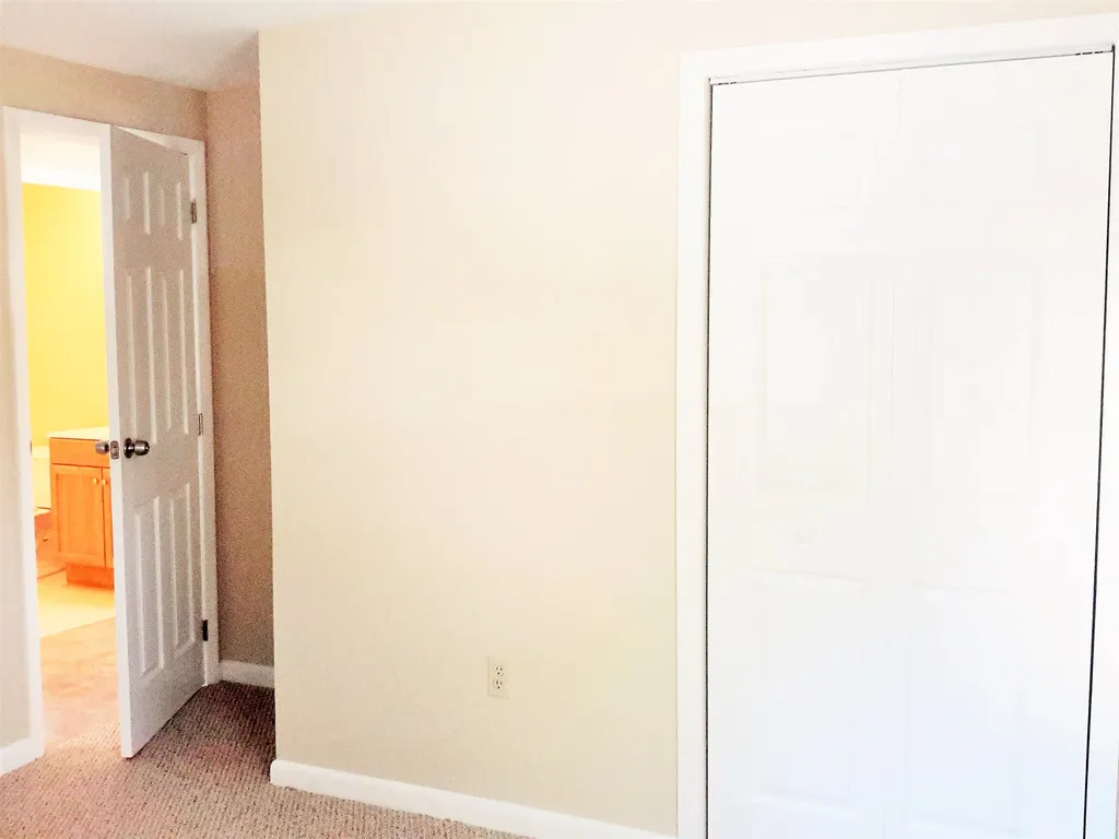 5 Hemlock Street Hampton NH 03842