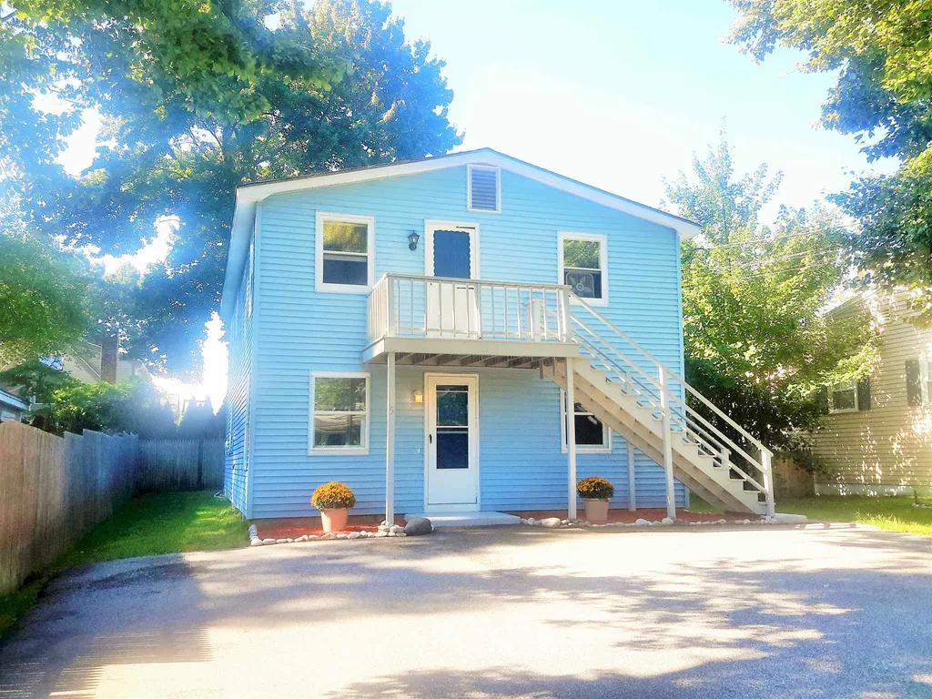 5 Hemlock Street Hampton NH 03842