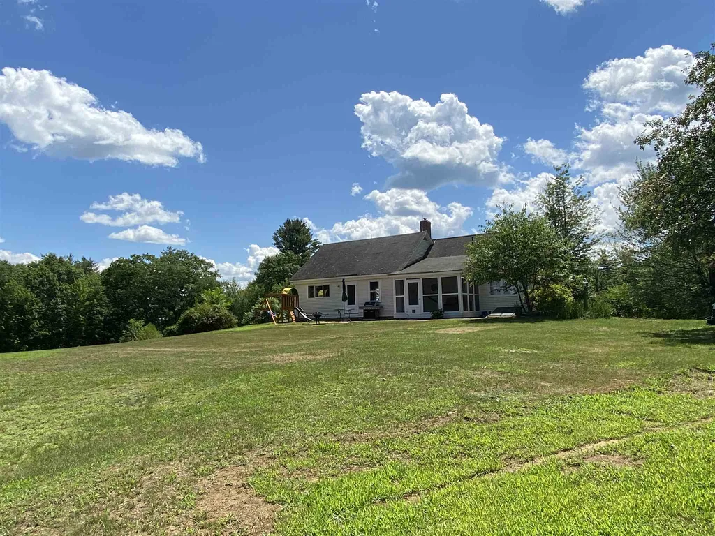 184 Clough Sanborn Hill Road Webster NH 03303