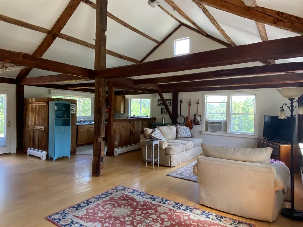 184 Clough Sanborn Hill Road Webster NH 03303