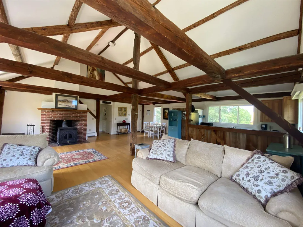 184 Clough Sanborn Hill Road Webster NH 03303