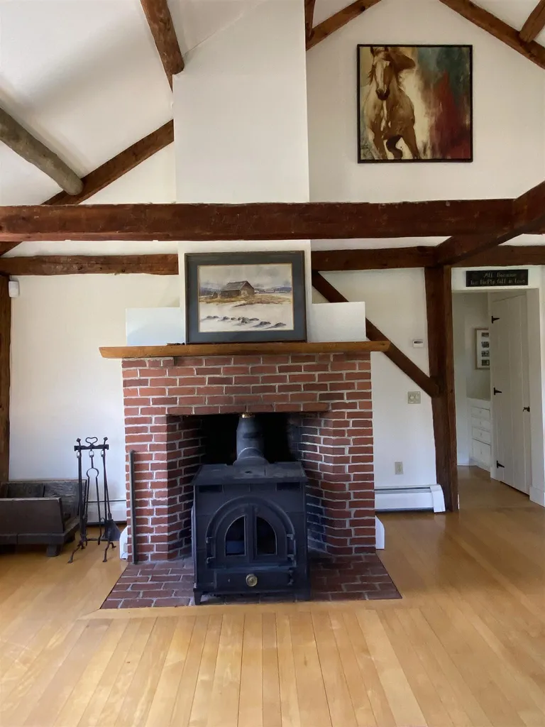 184 Clough Sanborn Hill Road Webster NH 03303