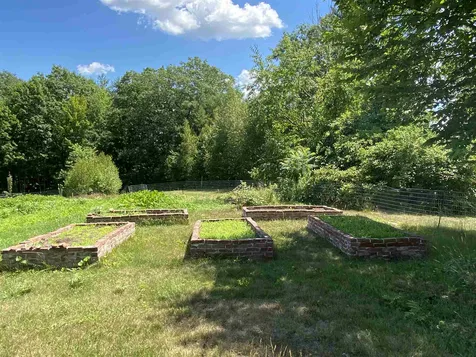 184 Clough Sanborn Hill Road Webster NH 03303