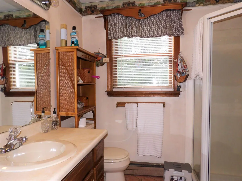 5 Esker Drive Franklin NH 03235