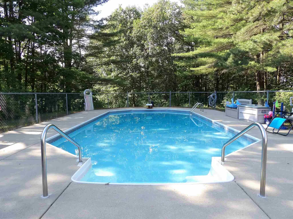 5 Esker Drive Franklin NH 03235