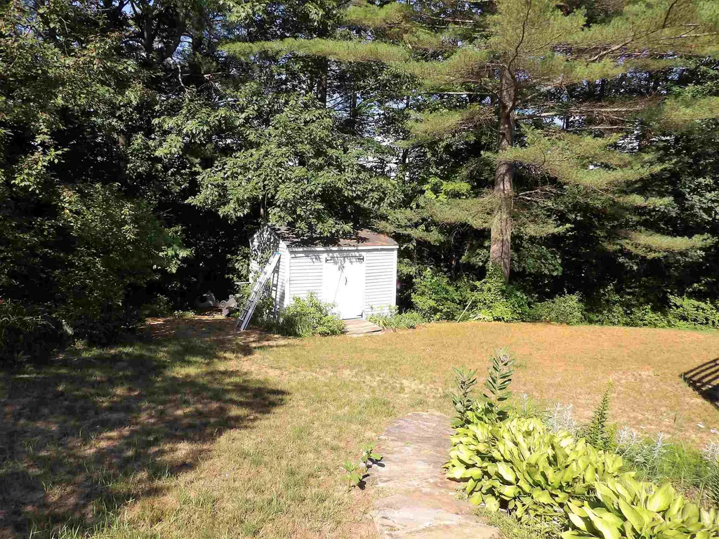 5 Esker Drive Franklin NH 03235
