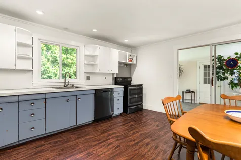 21 Fernald Court Portsmouth NH 03801-5205