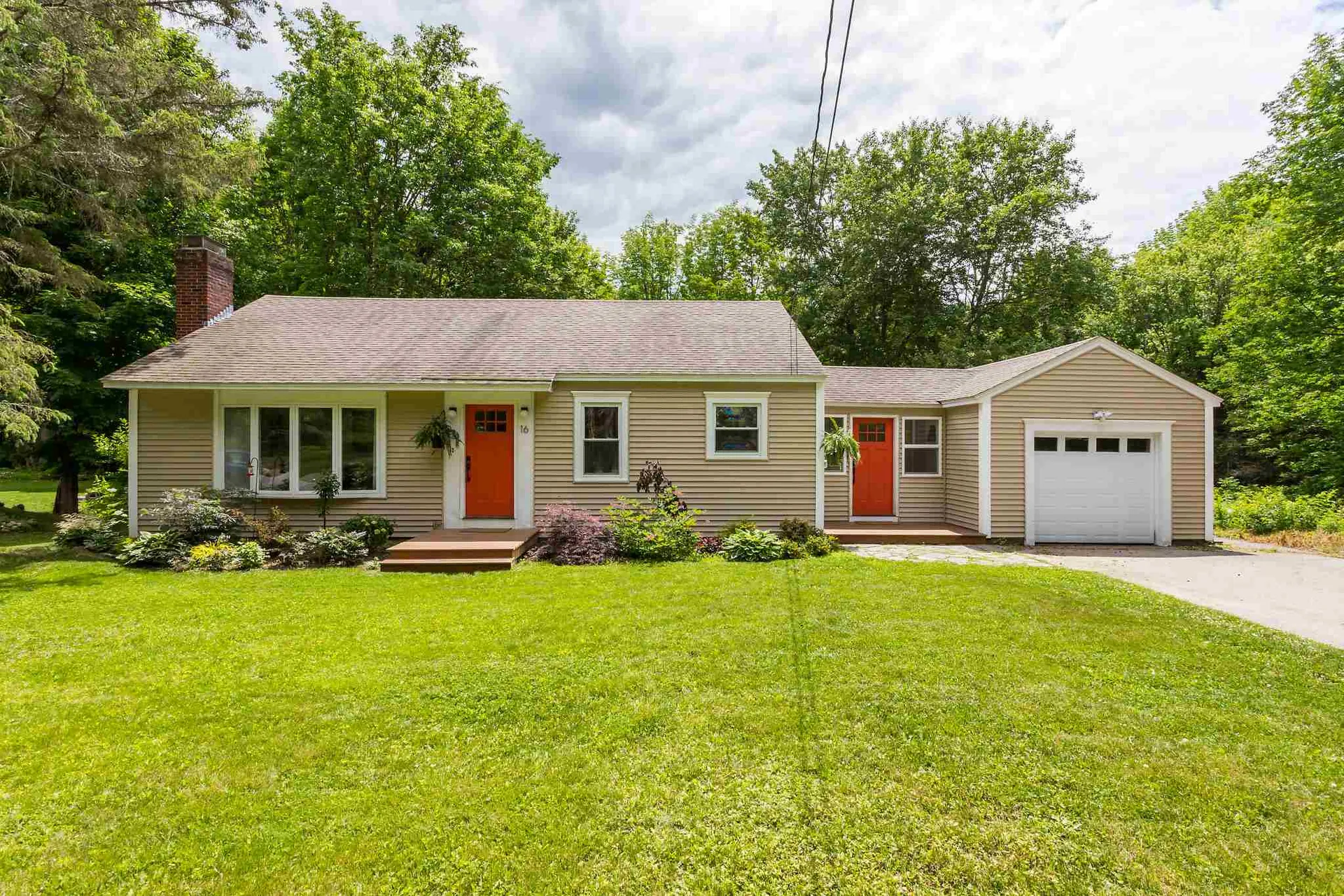 16 Sherburne Road Lee NH 03861