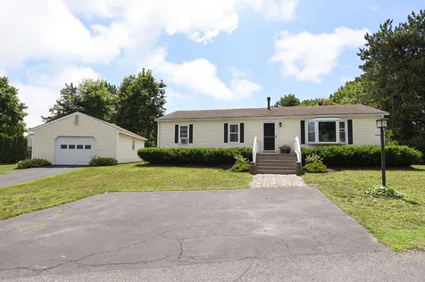 10 Slippery Rock Drive North Hampton NH 03862