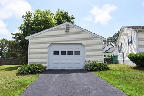 10 Slippery Rock Drive North Hampton NH 03862