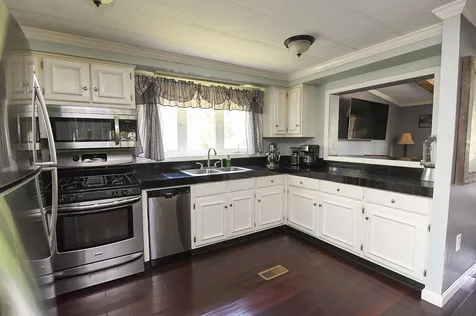 10 Slippery Rock Drive North Hampton NH 03862