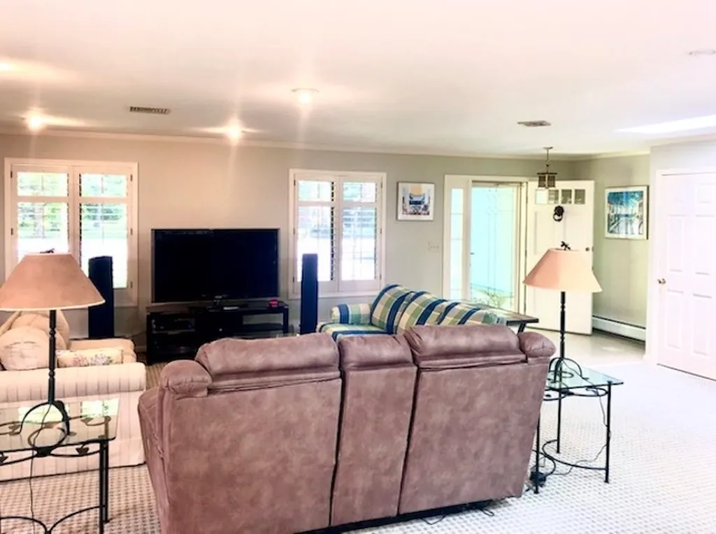 80 F W Hartford Drive Portsmouth NH 03801