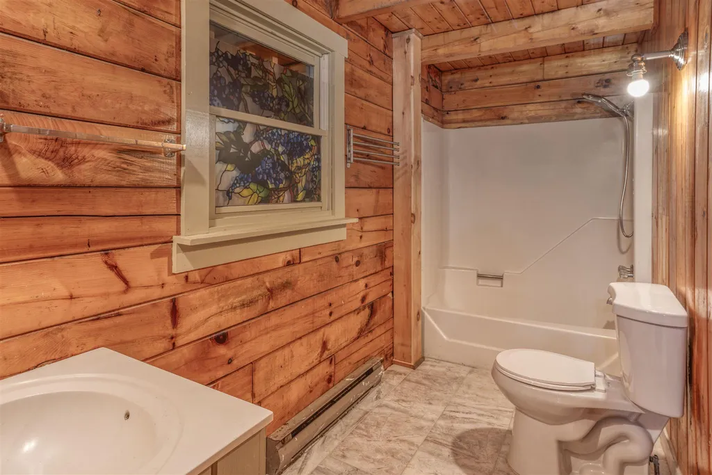 84 Sawyer Brook Road Orford NH 03777