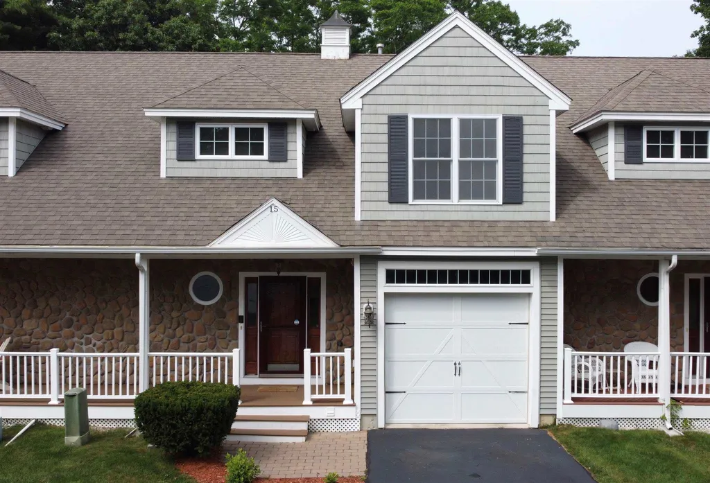 5 Pelton Way Hampton Falls NH 03844