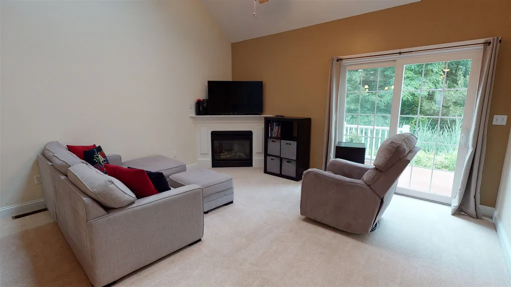5 Pelton Way Hampton Falls NH 03844