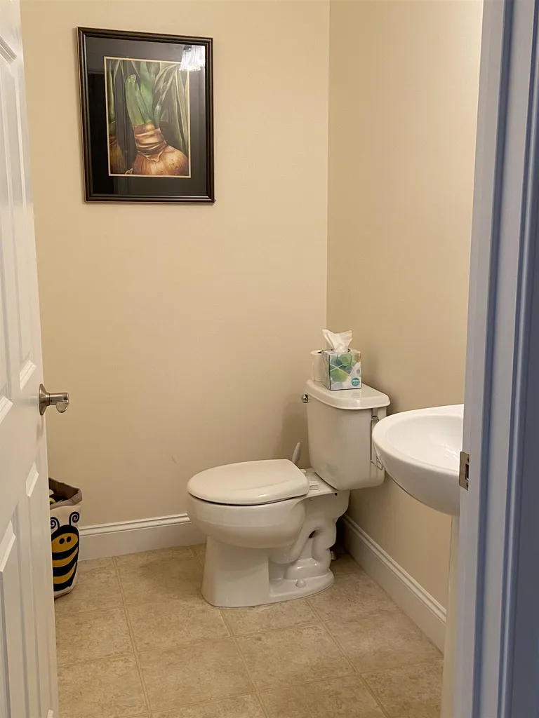 5 Pelton Way Hampton Falls NH 03844