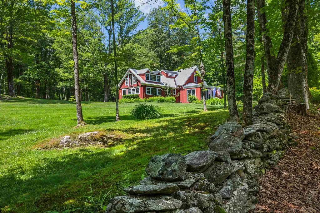89 Stone Place Road Peru VT 05152