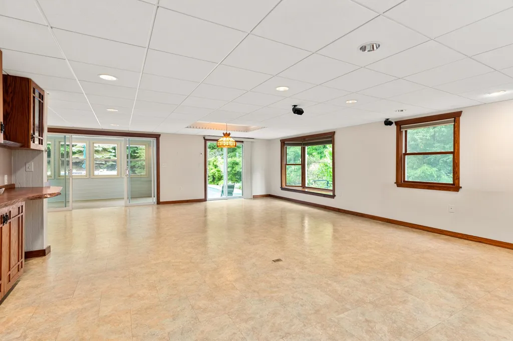 40 Aspen Drive Strafford NH 03884