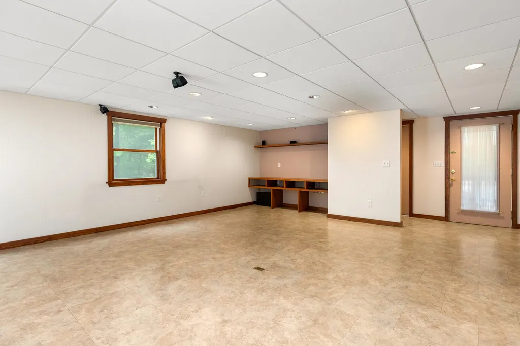 40 Aspen Drive Strafford NH 03884