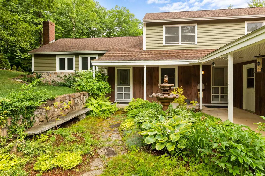 40 Aspen Drive Strafford NH 03884