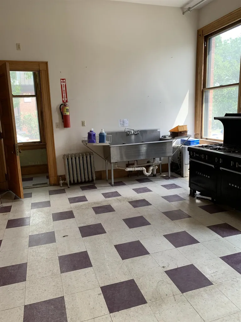 137 Main Street Littleton NH 03561