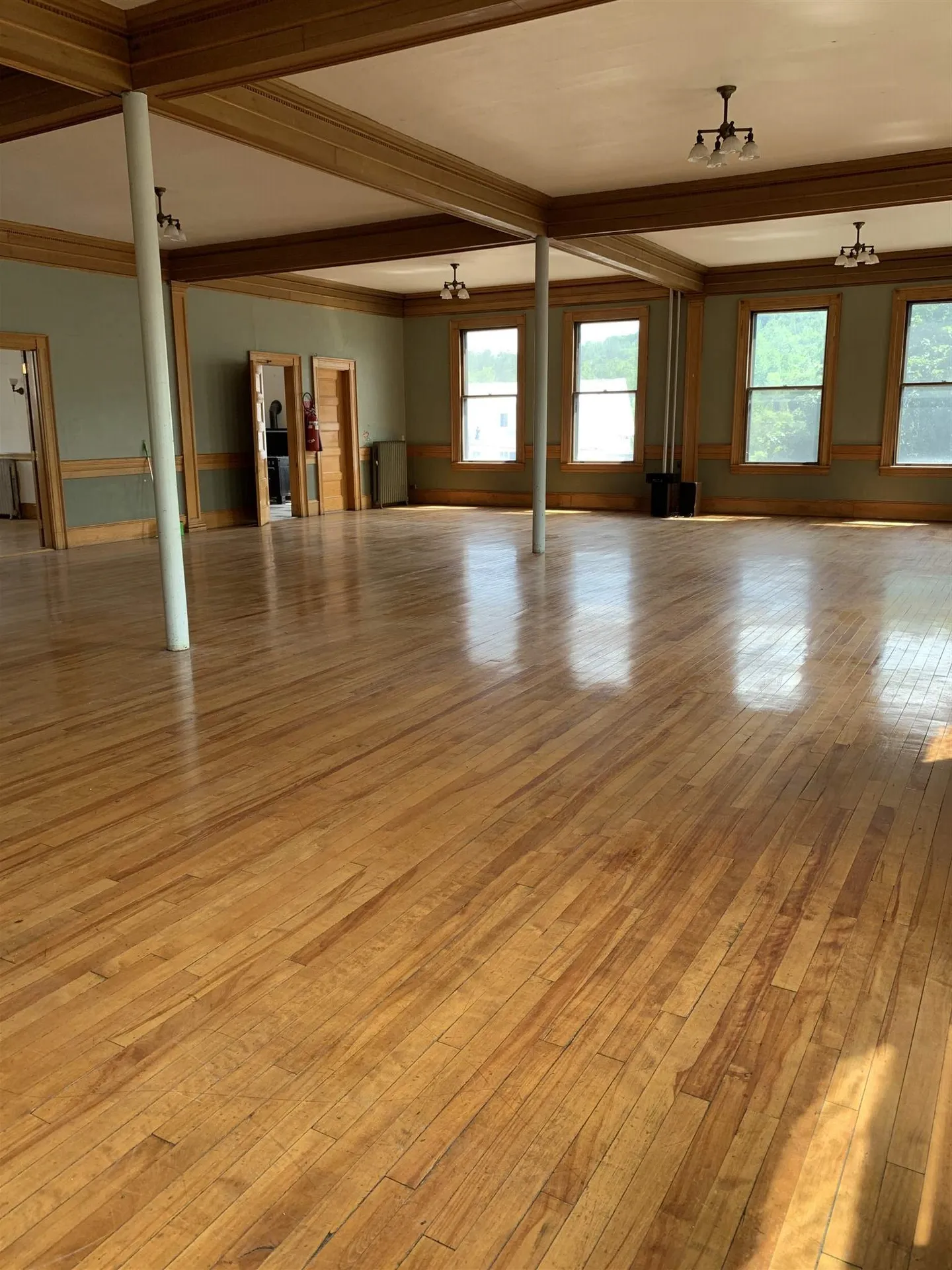 137 Main Street Littleton NH 03561