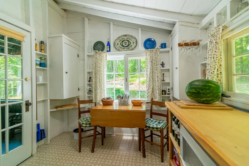 124 High Pine Drive Arlington VT 05250