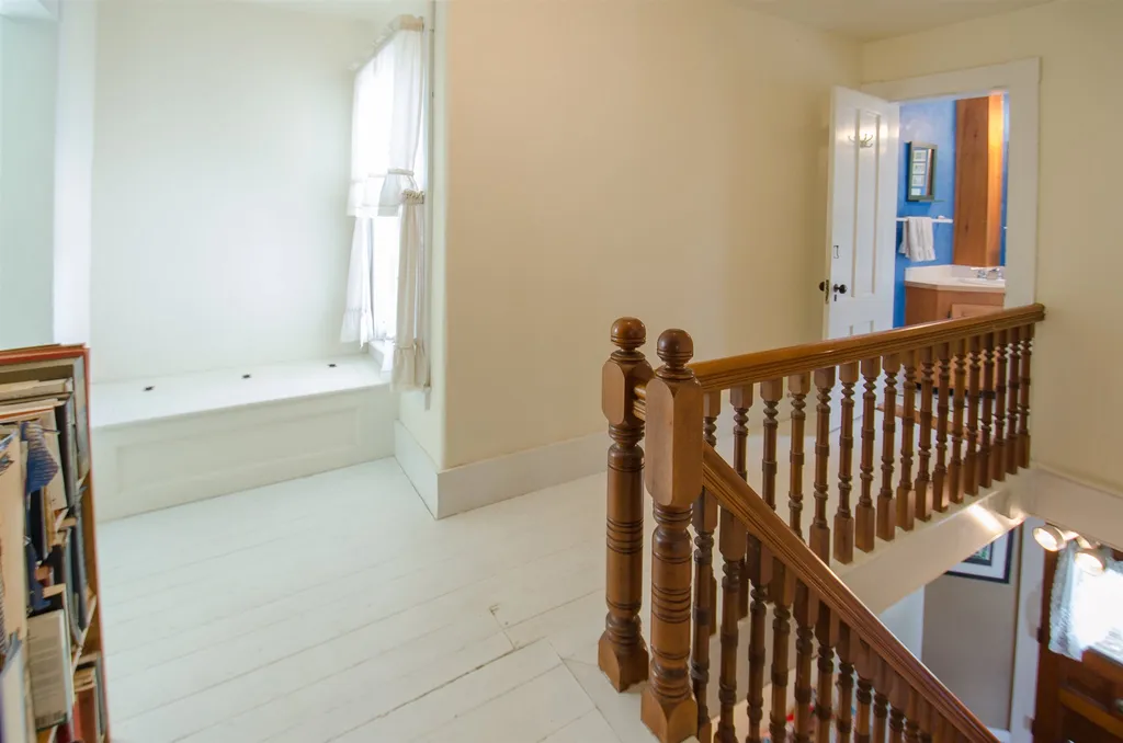 65 Beech Street Bristol NH 03222
