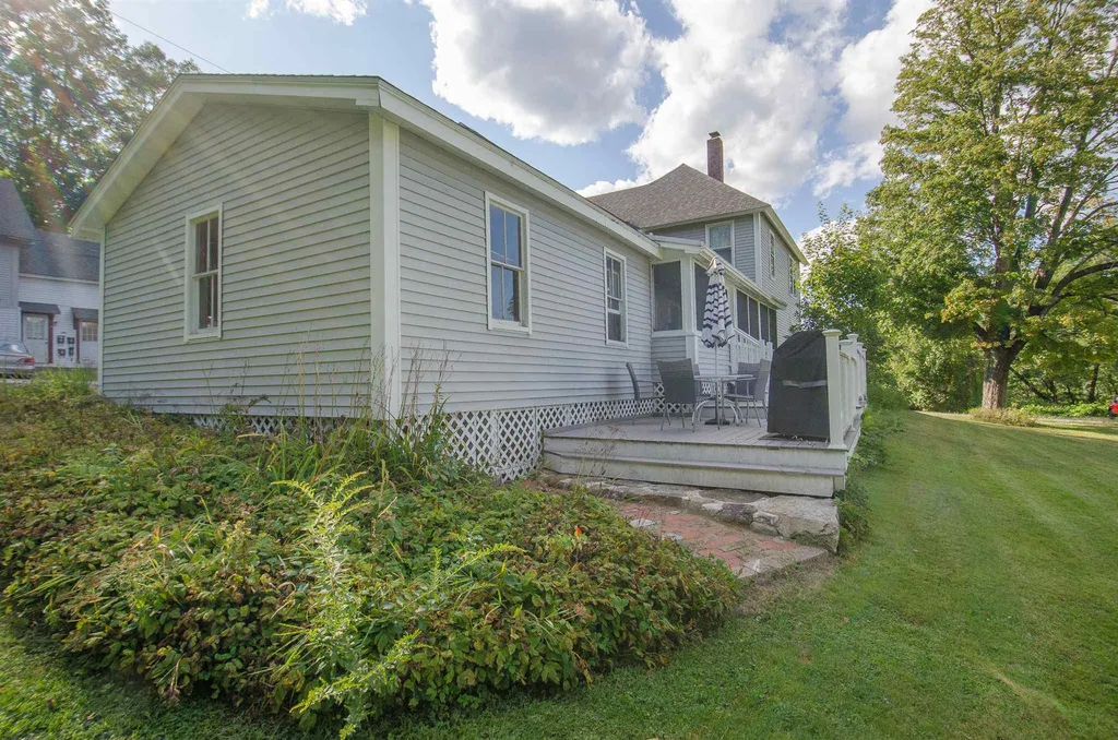65 Beech Street Bristol NH 03222