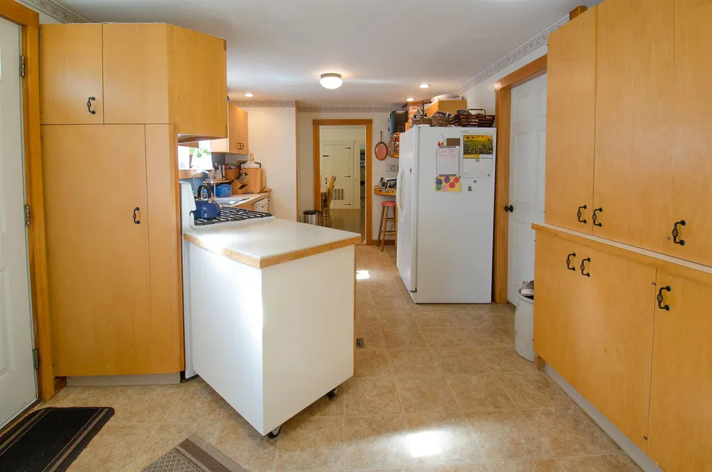 65 Beech Street Bristol NH 03222