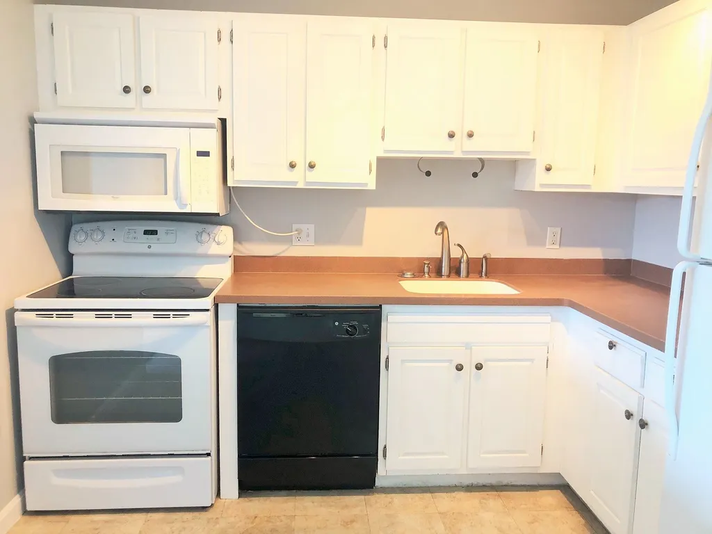 37 Indian Brook Circle Rochester NH 03839