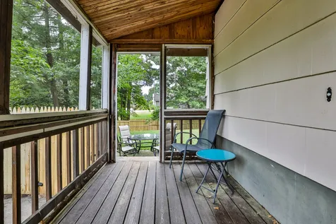 53 Tenby Drive Nashua NH 03062