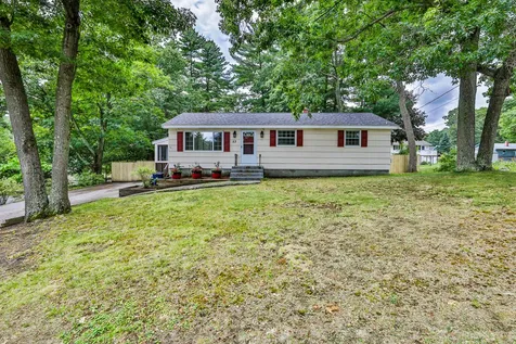 53 Tenby Drive Nashua NH 03062