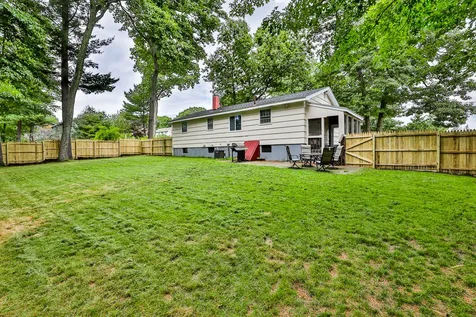 53 Tenby Drive Nashua NH 03062