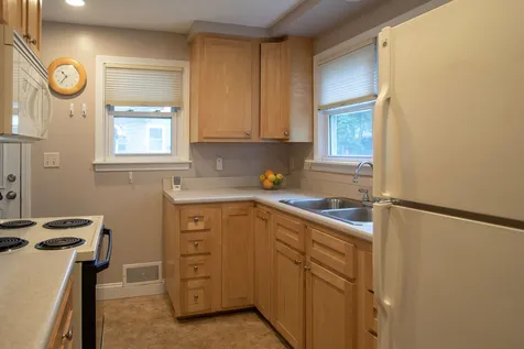 71 Marlboro Avenue Brattleboro VT 05301
