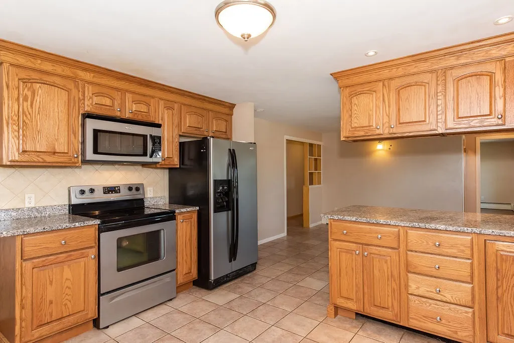 76 Maple Street Rochester NH 03867