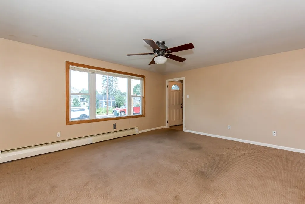 76 Maple Street Rochester NH 03867