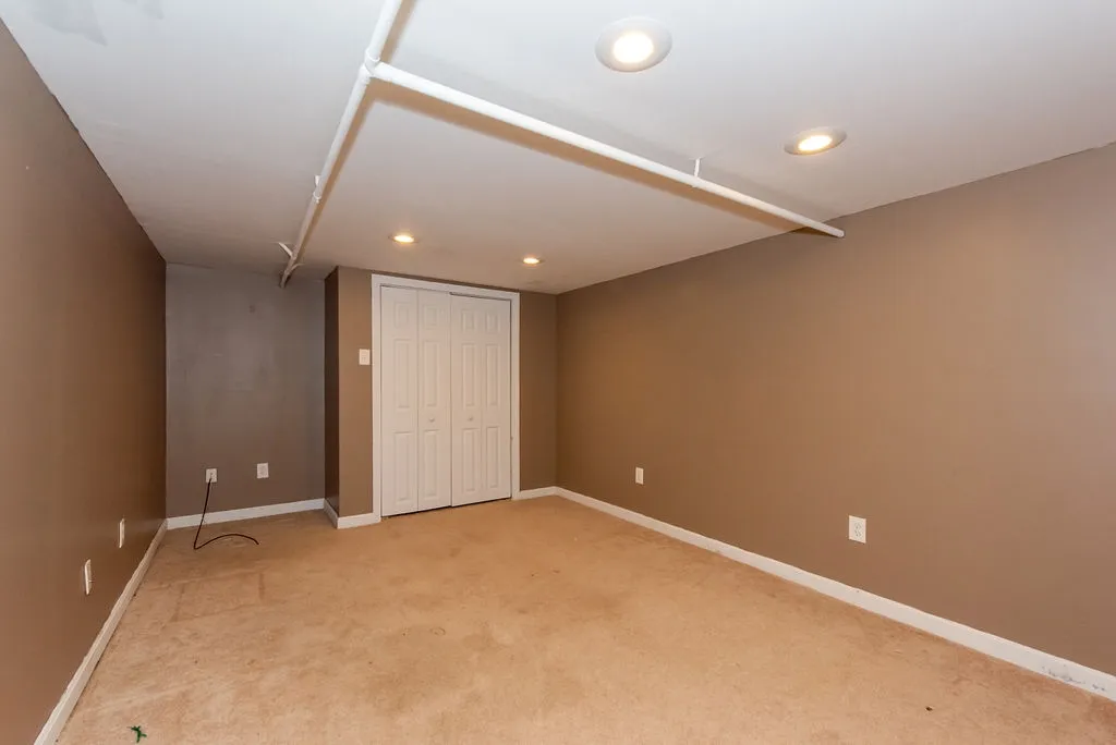 76 Maple Street Rochester NH 03867