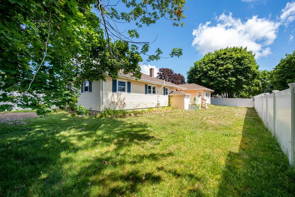 76 Maple Street Rochester NH 03867