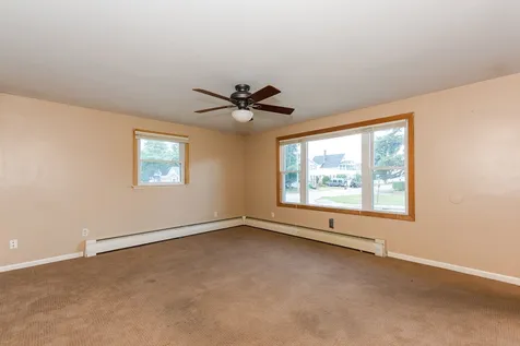 76 Maple Street Rochester NH 03867