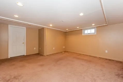 76 Maple Street Rochester NH 03867