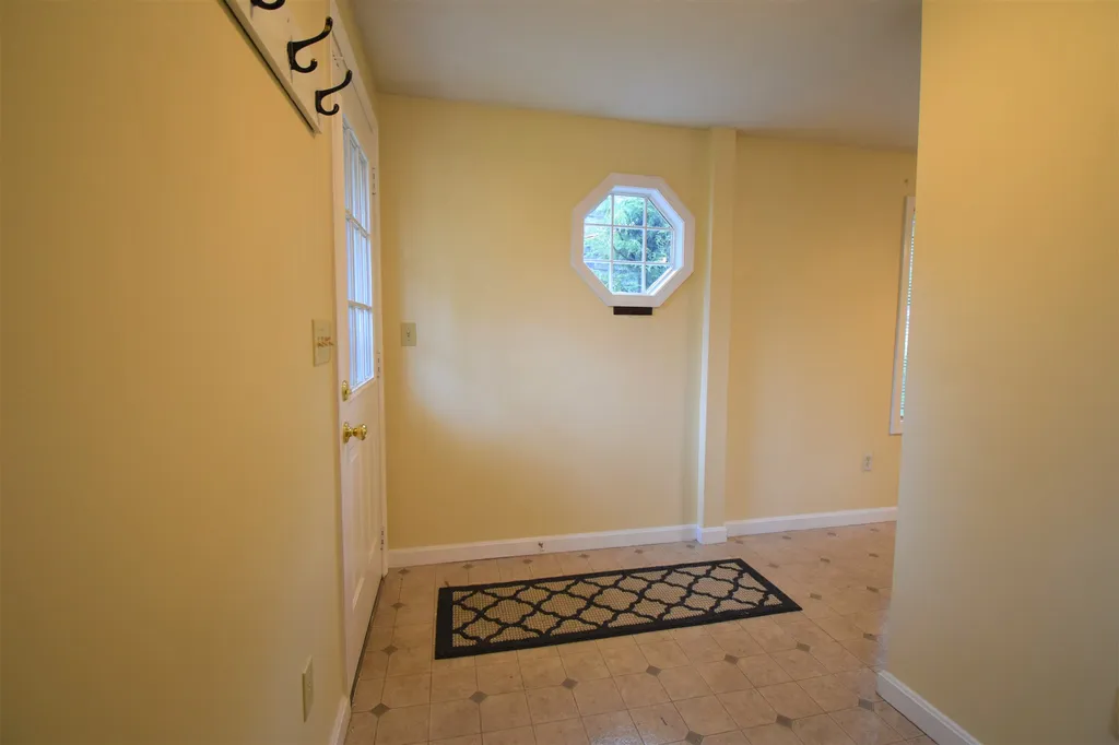 43 Gordon Street Nashua NH 03064