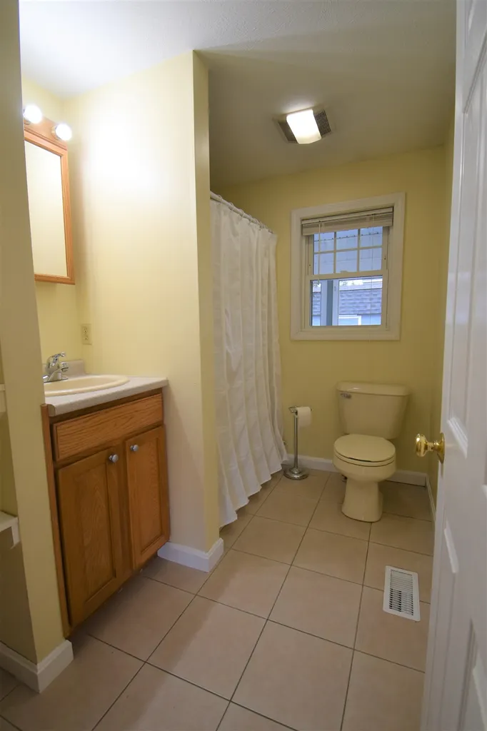 43 Gordon Street Nashua NH 03064